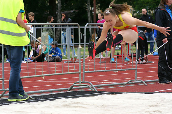 Tereza Šínová skočila 561 cm